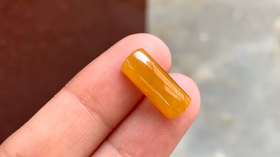 蜜糖黄马鞍