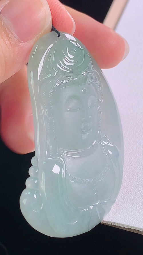 冰种观音菩萨，无裂，尺寸:57.0-32.2-7.4mm 22