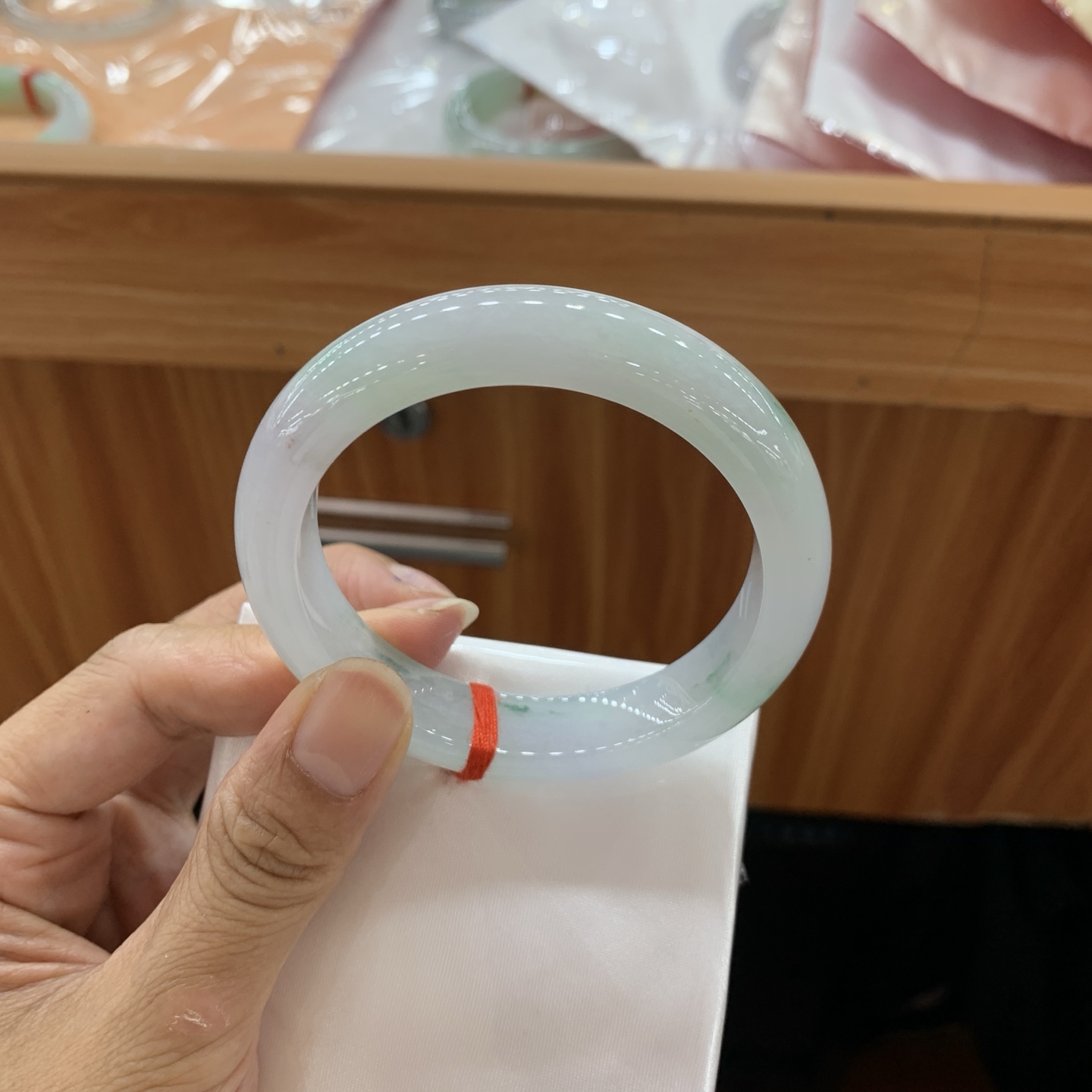 冰胶飘花正圈翡翠手镯 55-12.2-8.8