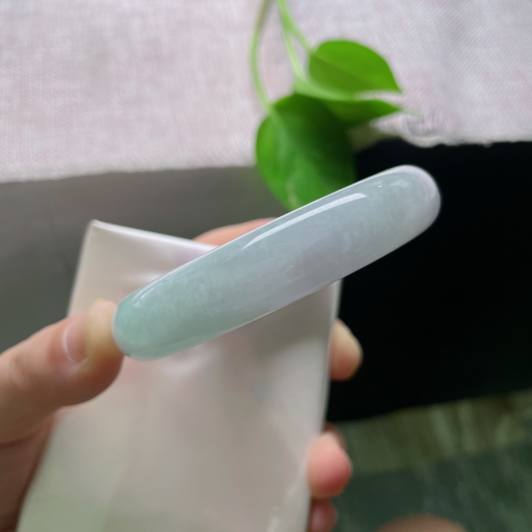 淡紫淡绿正圈，从容优雅，底子细腻，干净，温柔如玉，肤如凝脂，皮纹，ss53053a