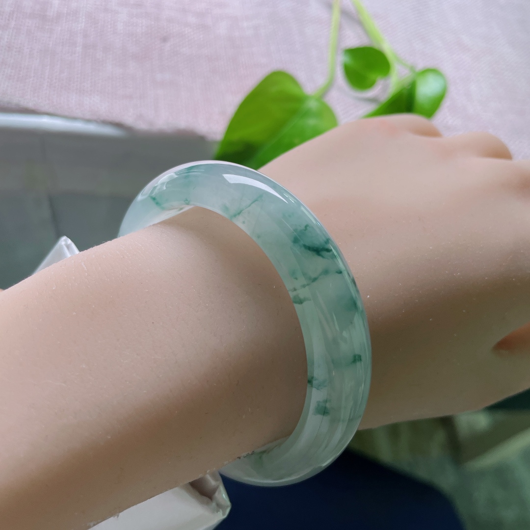 52.9/12.7/8.2，冰飘花正圈，晶莹剔透，种老，腕间星辰，美目如画，无裂，ss53142a