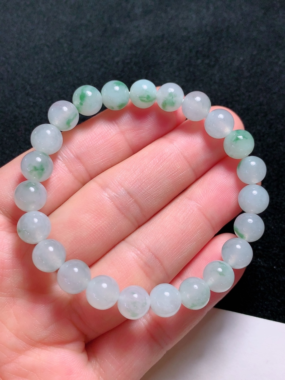 冰种飘花手串，种老水头好，又冰又润，饱满大气，尺寸：8mm23粒