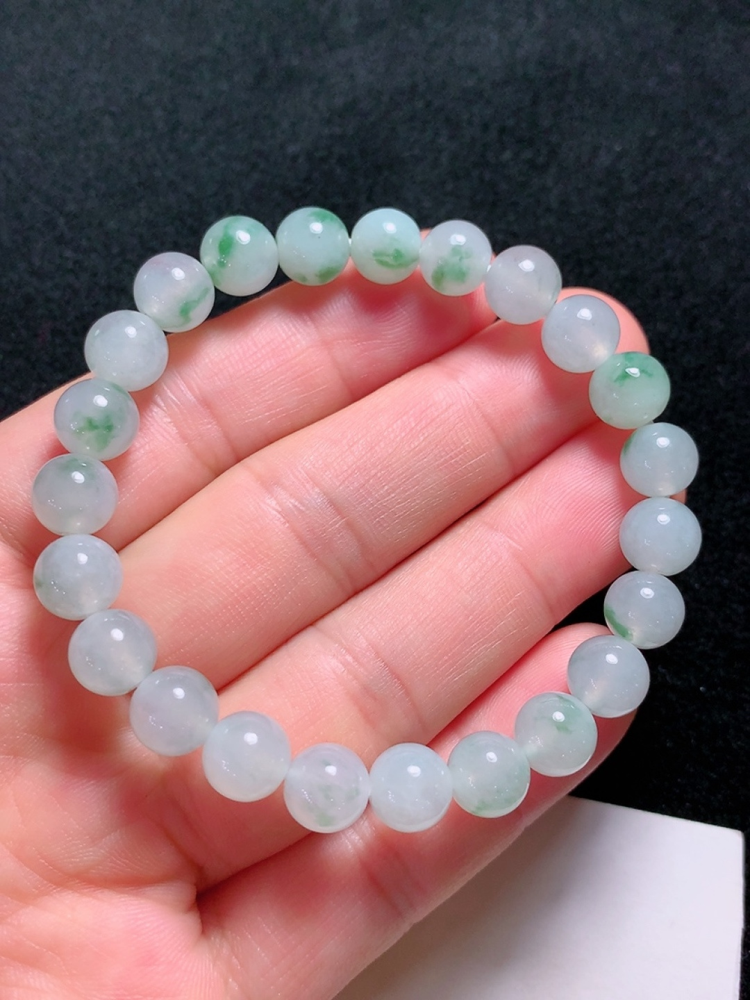 冰种飘花手串，种老水头好，又冰又润，饱满大气，尺寸：8mm23粒