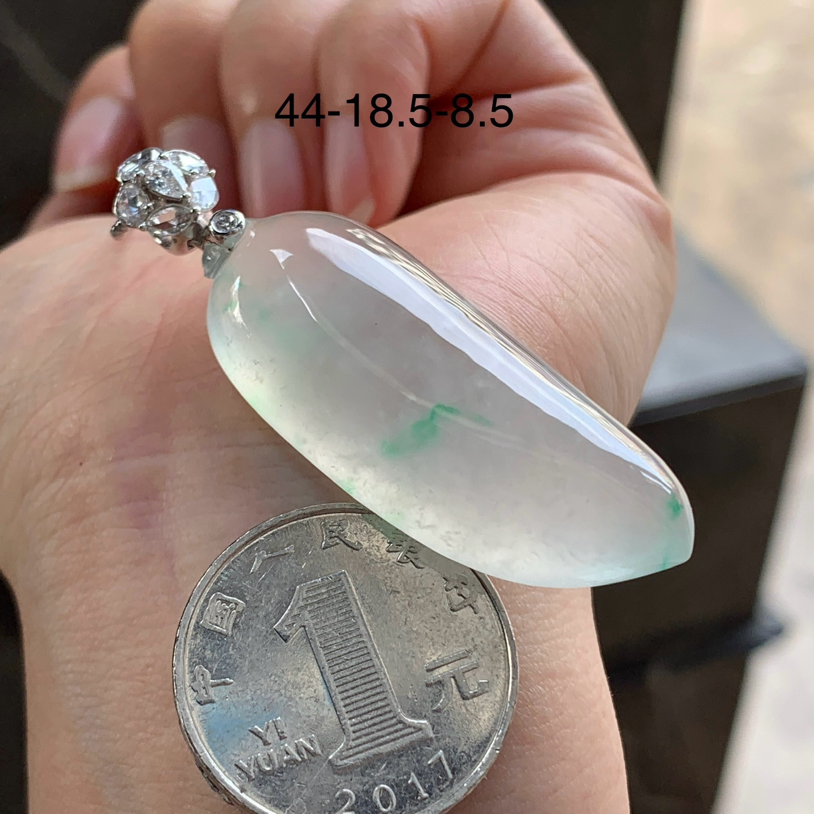 金扣飘绿福瓜^_^冰透 尺寸44