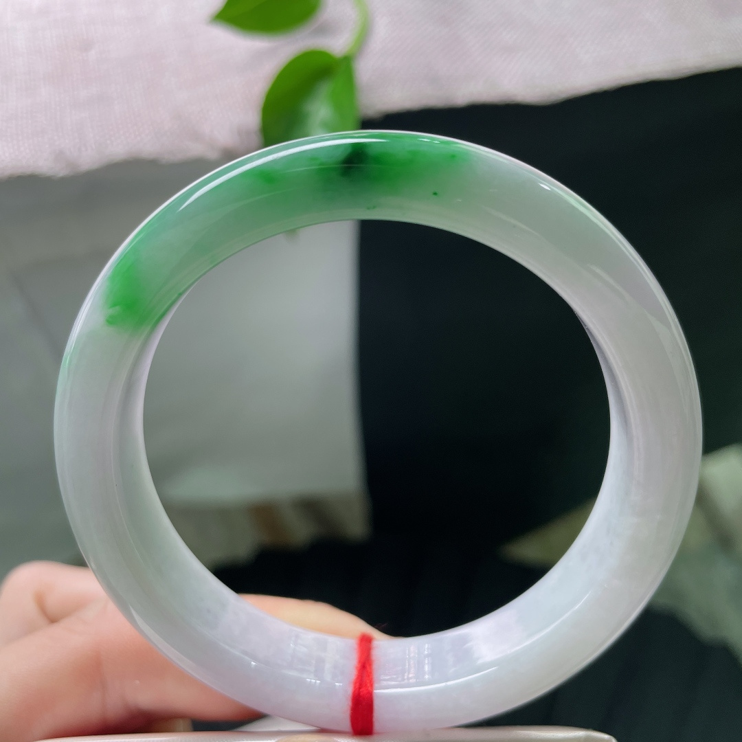 飘绿正圈，水润细腻，翠色伊人，甜美，有纹，ss53583a