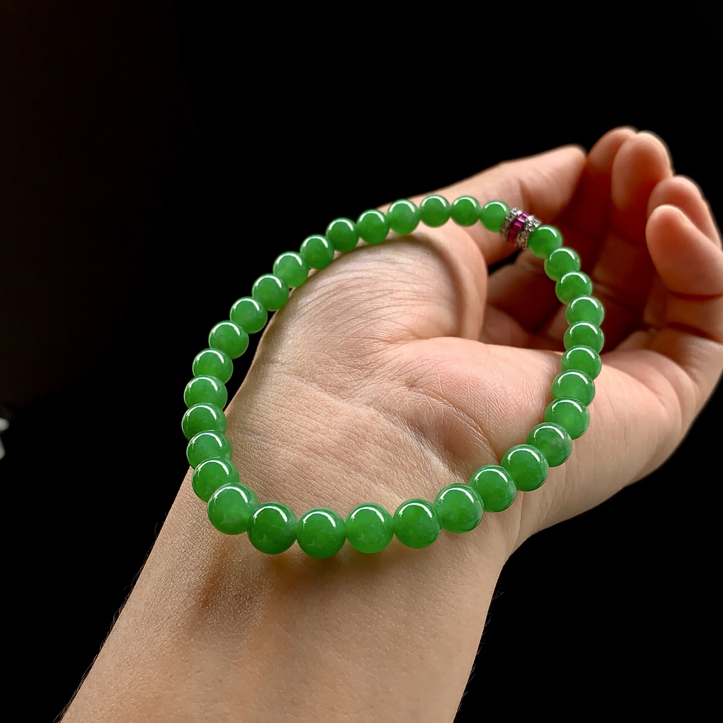 ️ 碧波凝翠 · 腕上生春的冰绿珠串
尺寸7.3/5.7共33颗