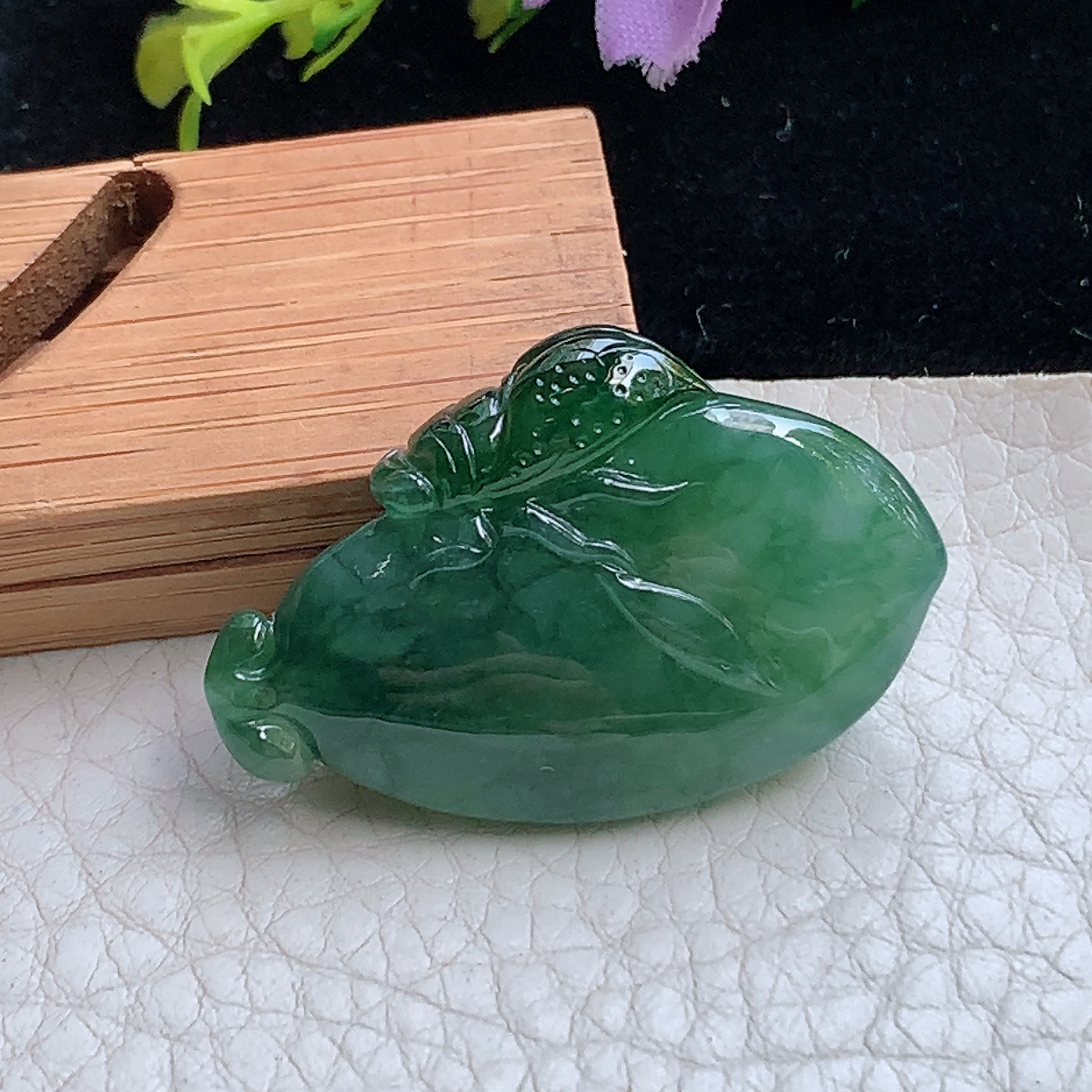 lz实拍36*23.8*9.5天然缅甸翡翠a货冰飘花饱满福瓜玉吊坠 玉挂件