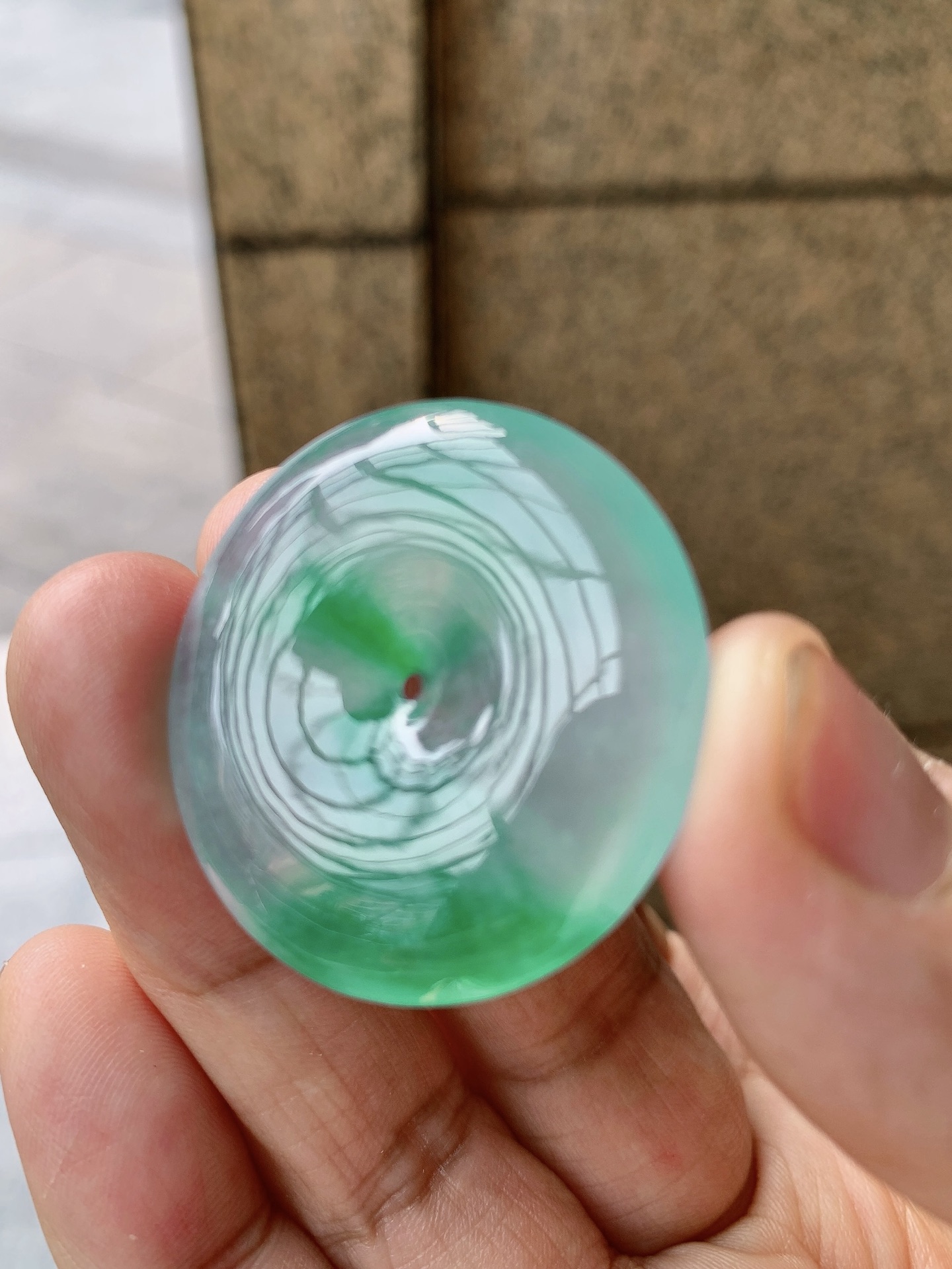 阳绿平安扣，种水佳；尺寸34-6.5，260525
