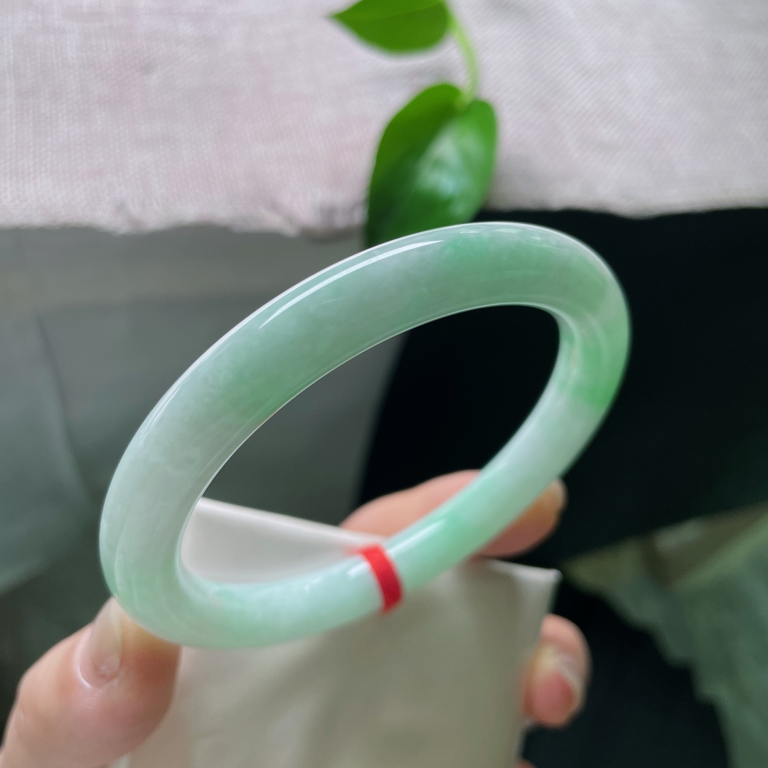 60.4/9.4飘绿美人条，大圈口，水润，肉质细腻，小清新，淑雅动人，无裂，ss53598a