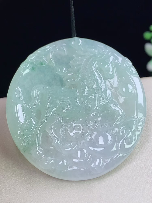 飘花生肖马牌，马到成功，无裂，尺寸45.7-41.5-4.9mm，w27oya