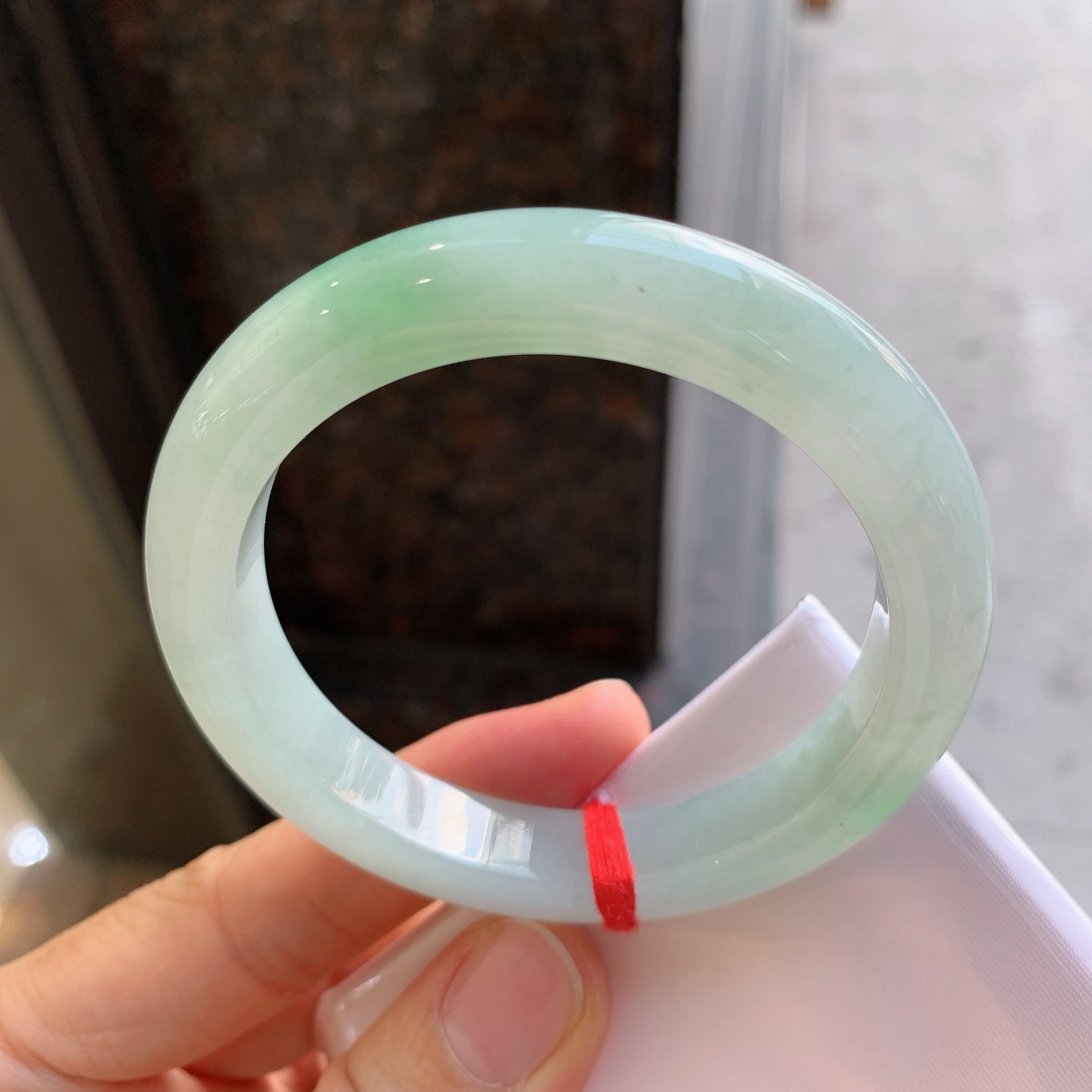 正圈飘绿 无裂 尺寸：55/10.8/9 细腻
