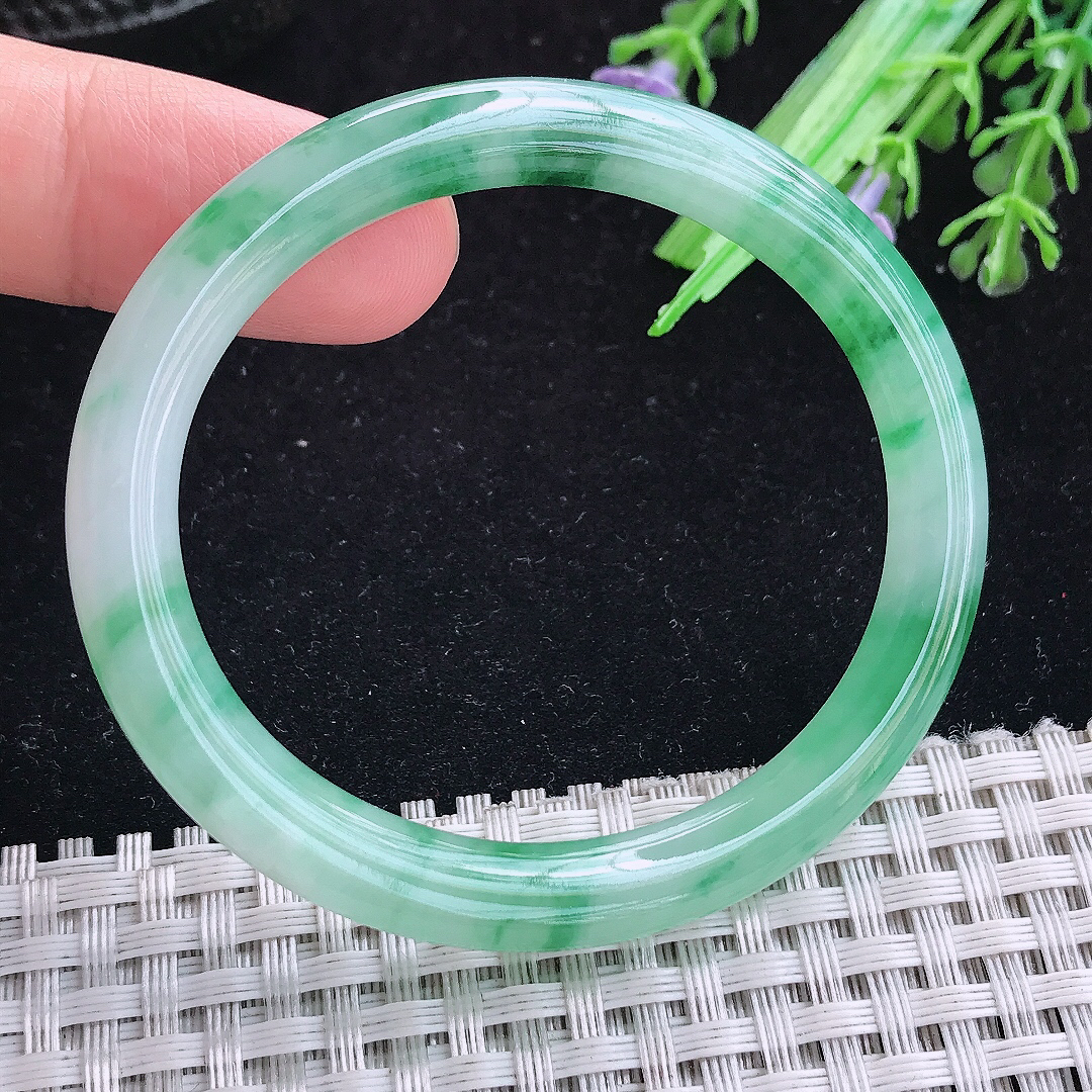 实拍A货翡翠51/44.5/6.7/7.2老坑冰胶飘阳绿贵妃手镯玉手镯女款平安镯
