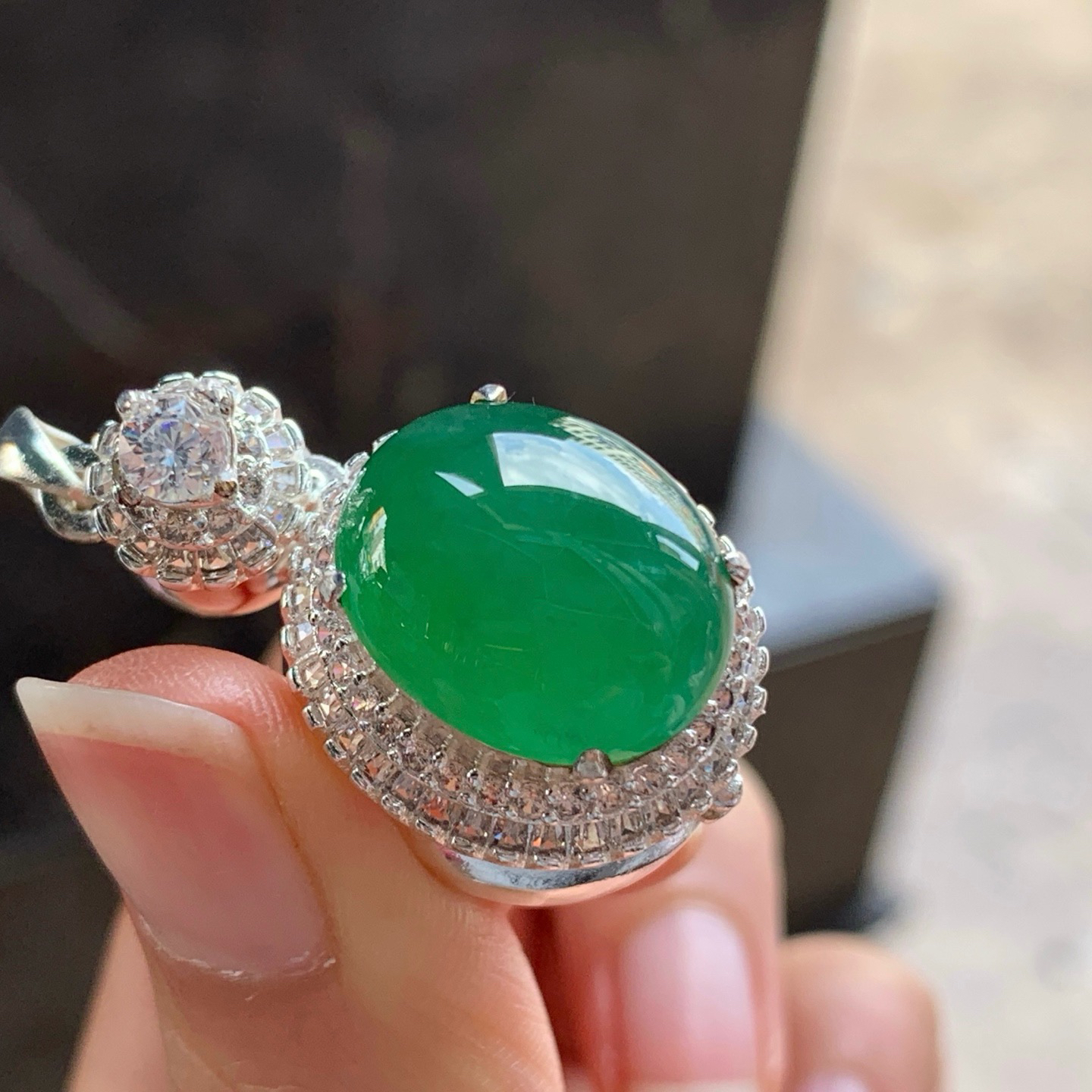 辣绿色戒面^_^鲜艳起光