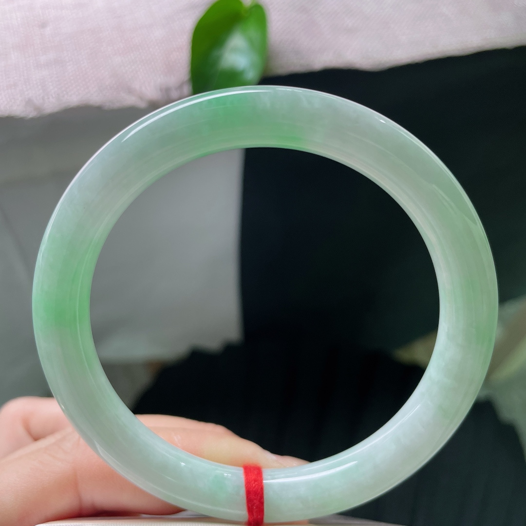 60.4/9.4飘绿美人条，大圈口，水润，肉质细腻，小清新，淑雅动人，无裂，ss53598a