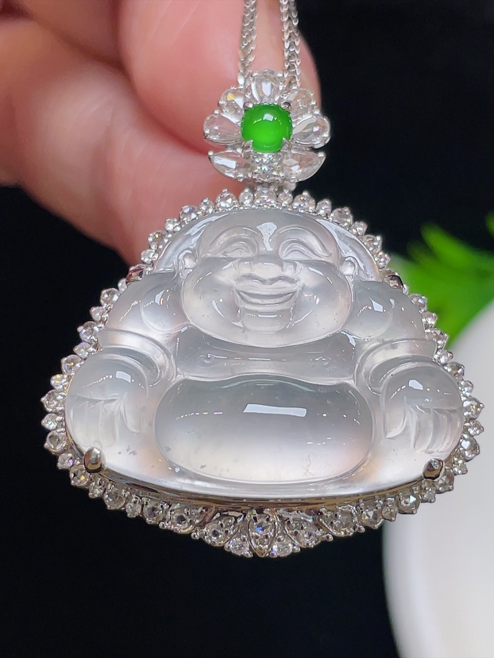 ️【高冰，佛】大件饱满，通透水润，玉质细腻，翠色鲜艳，18k金奢华钻石镶嵌️，25.9-19.4-4.5