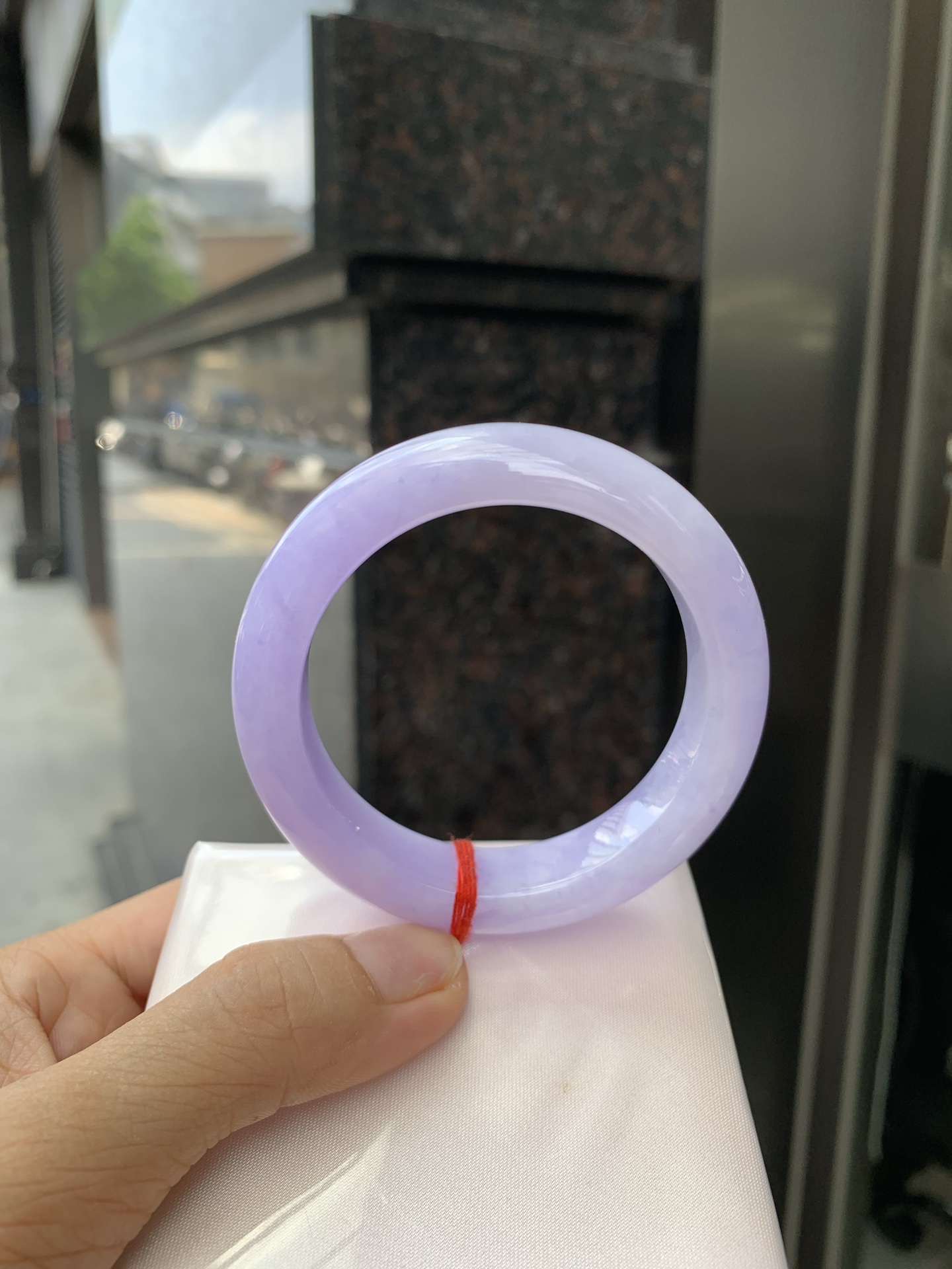 正圈 51.8-8.8-12.3 0527-N811 无裂，打灯棉絮，晶体感，底妆水润，满圈紫罗兰吸睛抢眼，浪漫迷人，仙气飘飘，优雅高贵显气质，感满满，满满紫罗兰底色均匀不失色，不同视觉感受