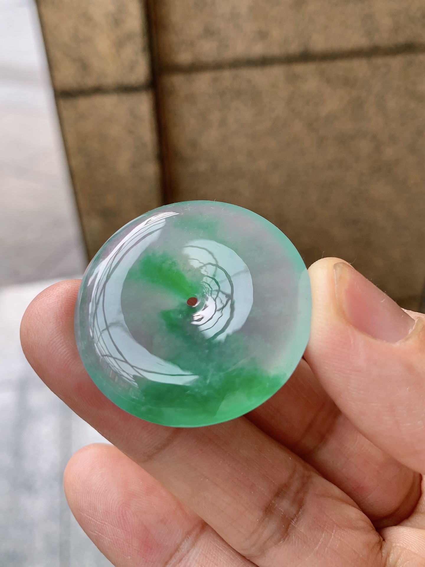 阳绿平安扣，种水佳；尺寸34-6.5，260525