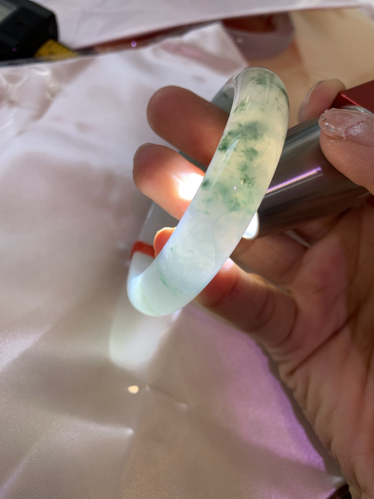 飘花正圈 54.6-7.8-12.4 0527-N781-2 打灯细纹，底妆胶润细腻，蓝花灵动飘逸，勾勒出一幅唯美诗意的山水意境画，古典优雅又秀气