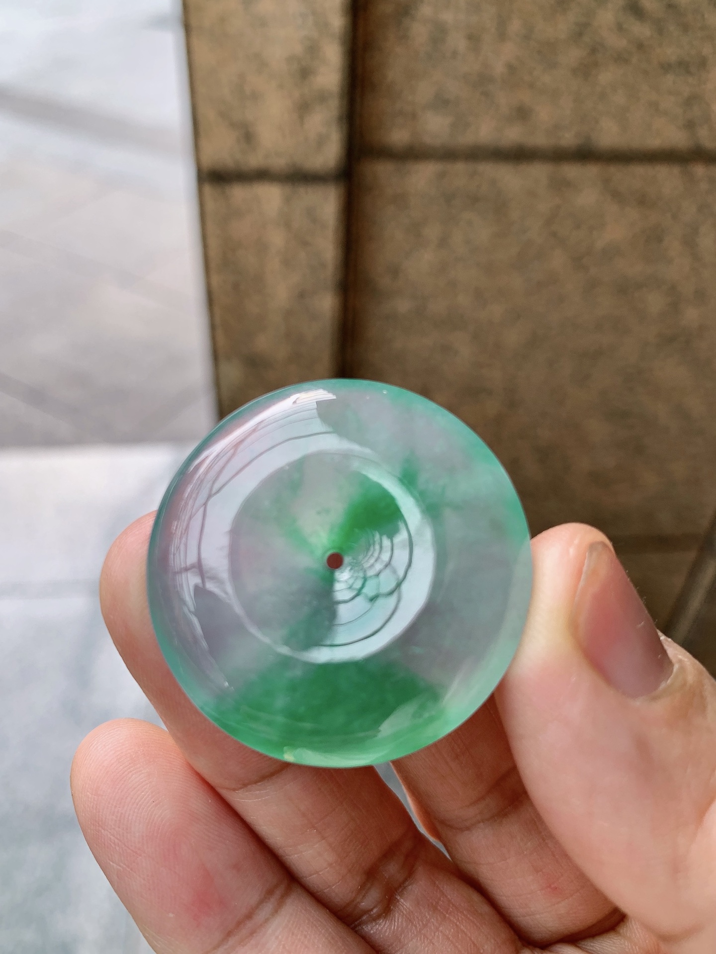 阳绿平安扣，种水佳；尺寸34-6.5，260525