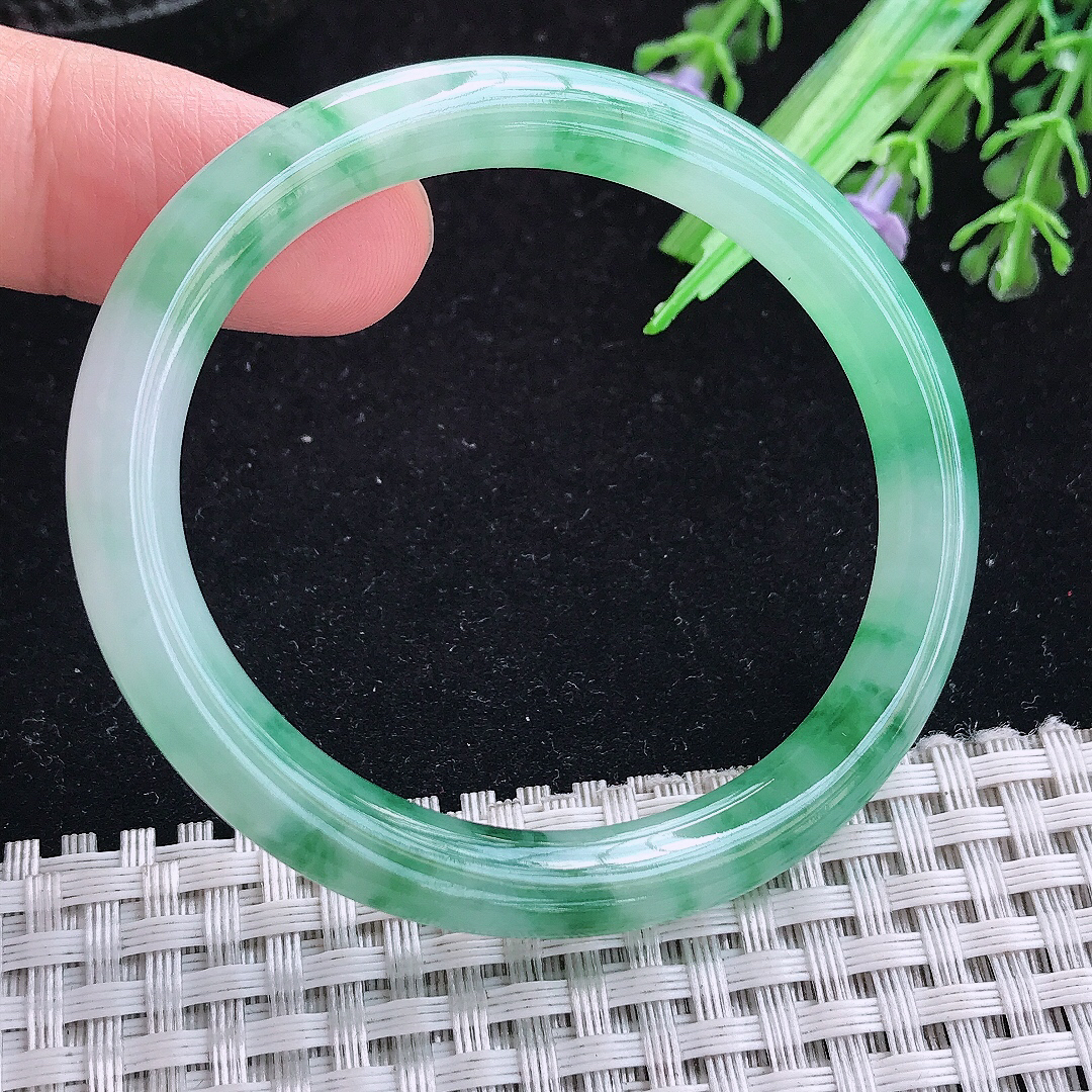 实拍A货翡翠51/44.5/6.7/7.2老坑冰胶飘阳绿贵妃手镯玉手镯女款平安镯
