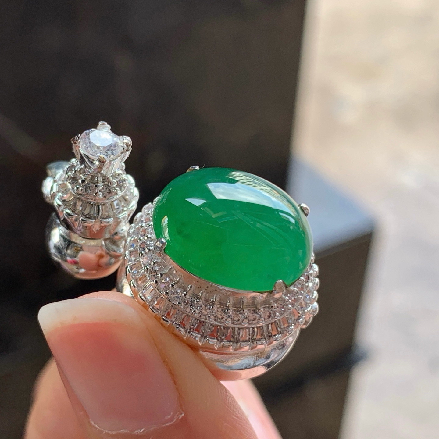 辣绿色戒面^_^鲜艳起光