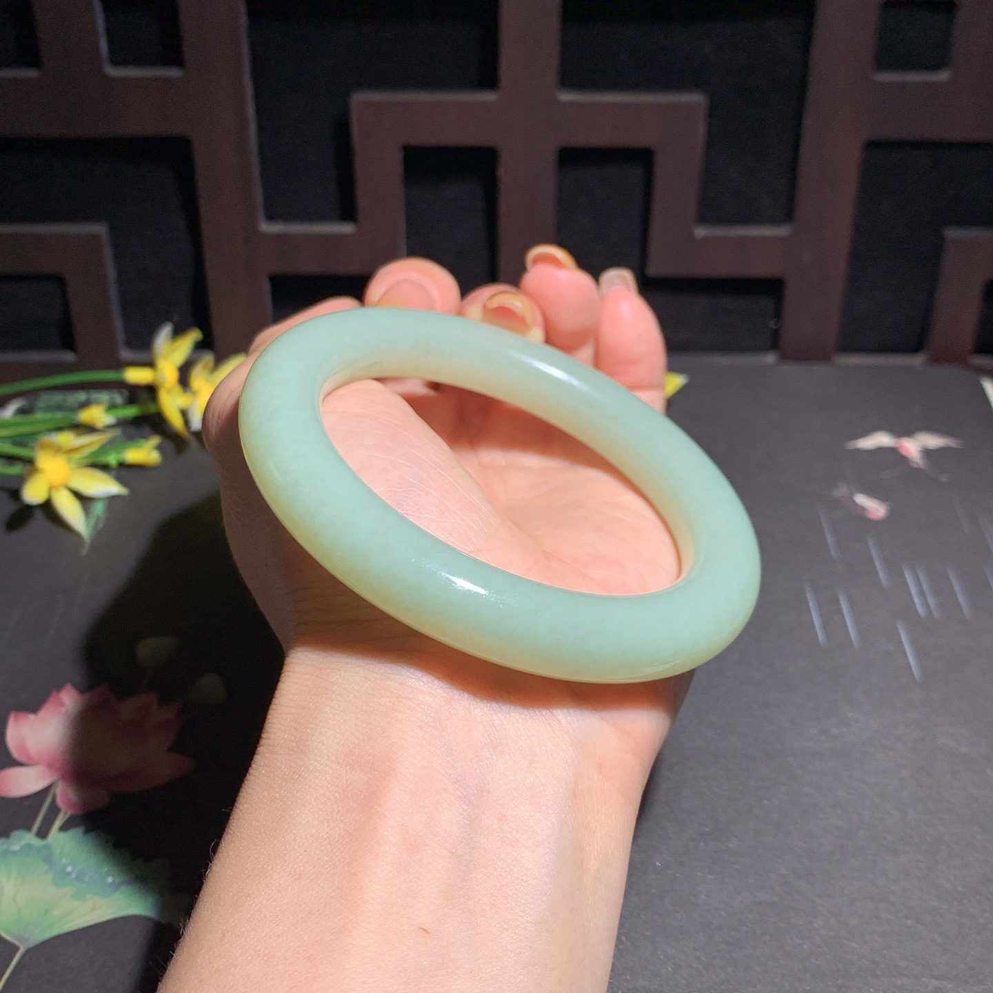 和田玉59圈口且末蓝圆条手镯！玉质细腻油润 底色纯净 无裂无杂 脂粉好，品质好