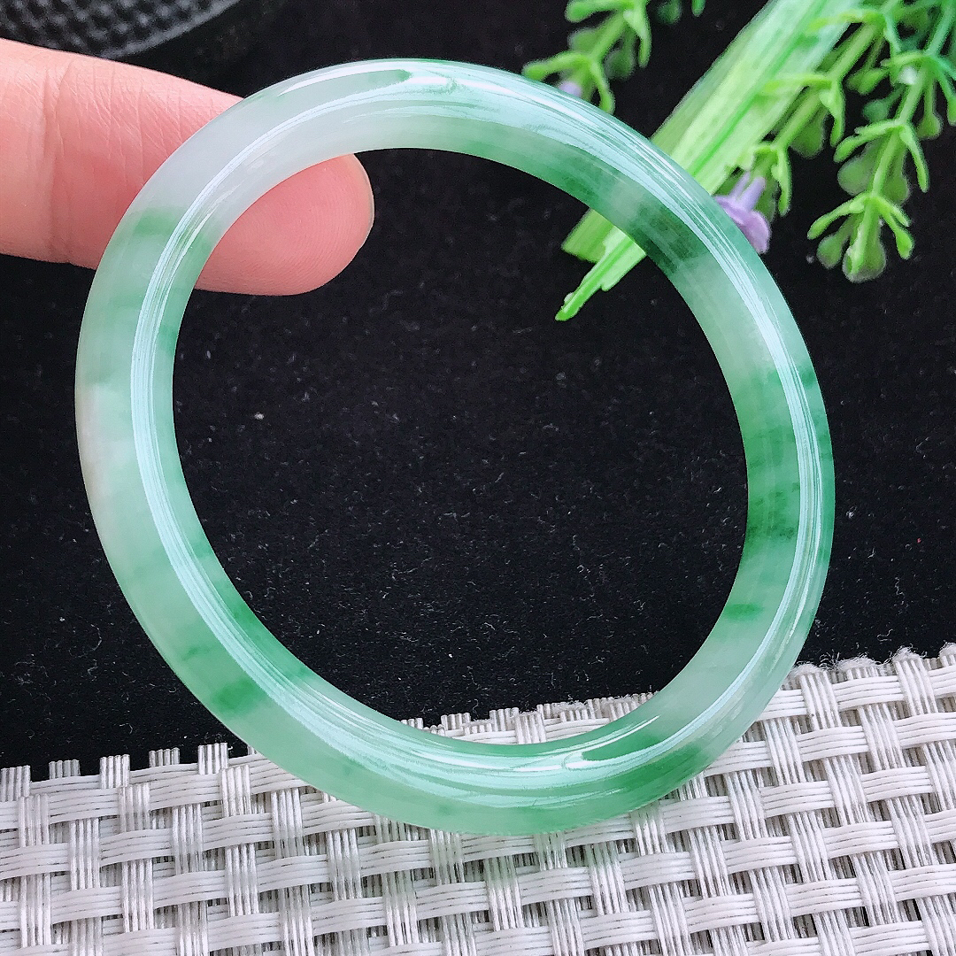 实拍A货翡翠51/44.5/6.7/7.2老坑冰胶飘阳绿贵妃手镯玉手镯女款平安镯