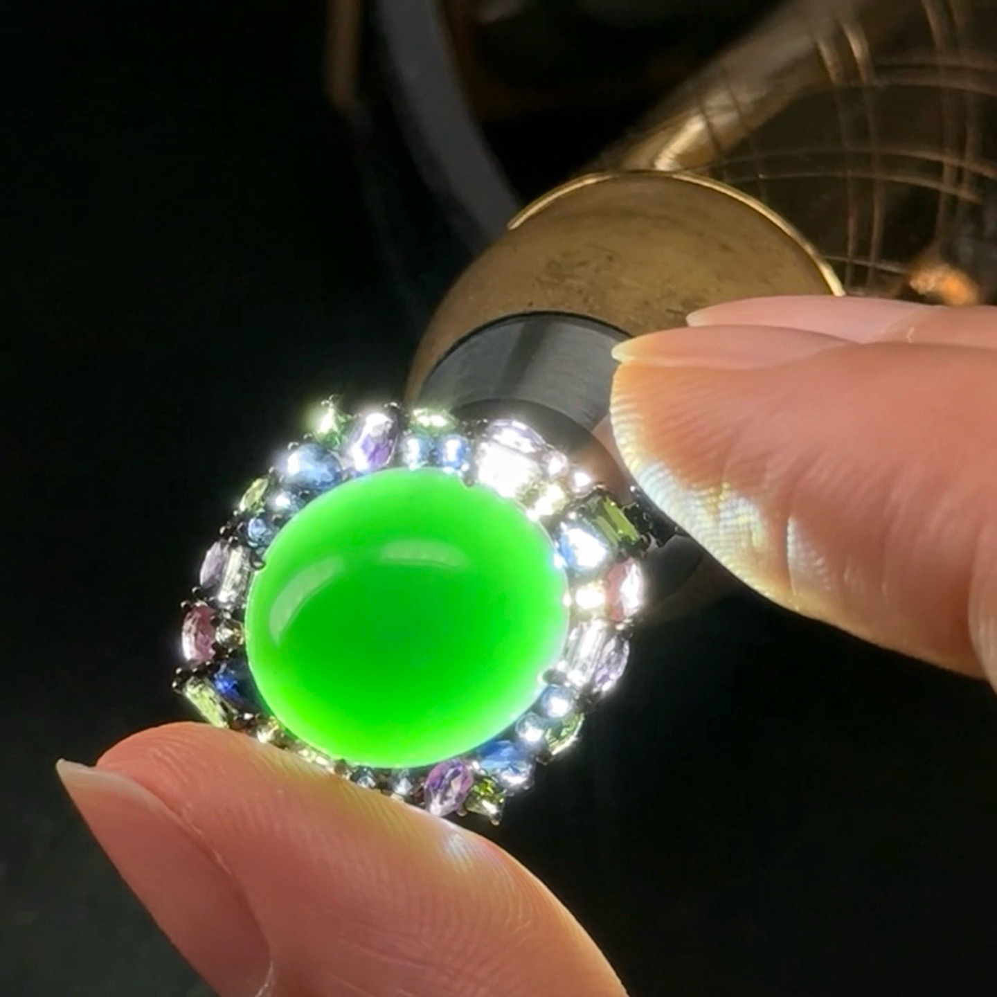 精品18k墨翠蛋面女戒 种好色正 黑度极好 打灯通透 油性十足 尺寸14.7