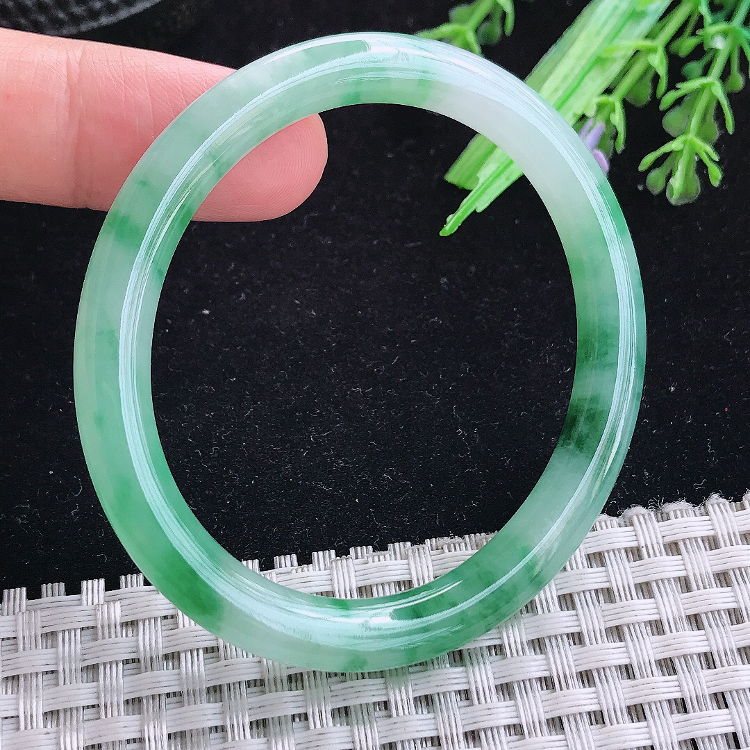 实拍A货翡翠51/44.5/6.7/7.2老坑冰胶飘阳绿贵妃手镯玉手镯女款平安镯