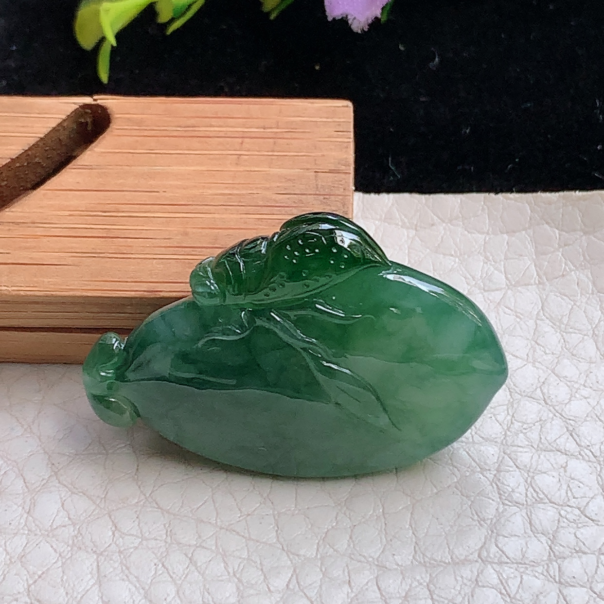 lz实拍36*23.8*9.5天然缅甸翡翠a货冰飘花饱满福瓜玉吊坠 玉挂件