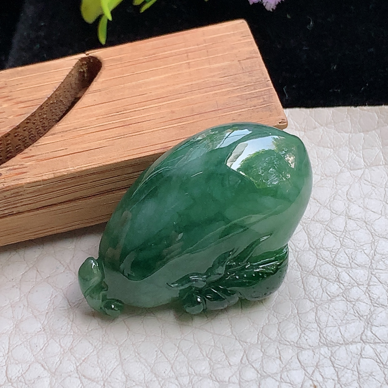lz实拍36*23.8*9.5天然缅甸翡翠a货冰飘花饱满福瓜玉吊坠 玉挂件