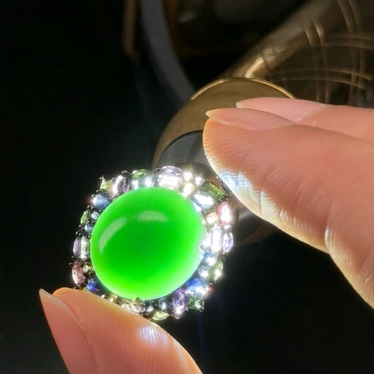 精品18k墨翠蛋面女戒 种好色正 黑度极好 打灯通透 油性十足 尺寸14.7