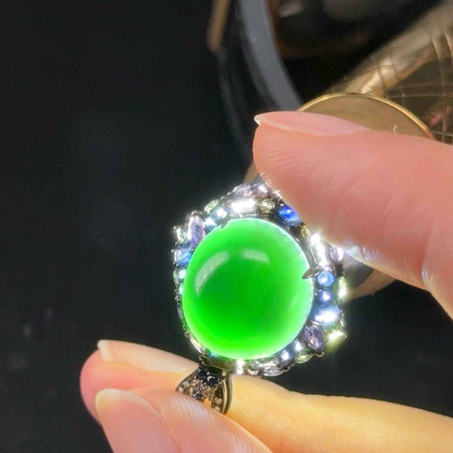 精品18k墨翠蛋面女戒 种好色正 黑度极好 打灯通透 油性十足 尺寸14.7