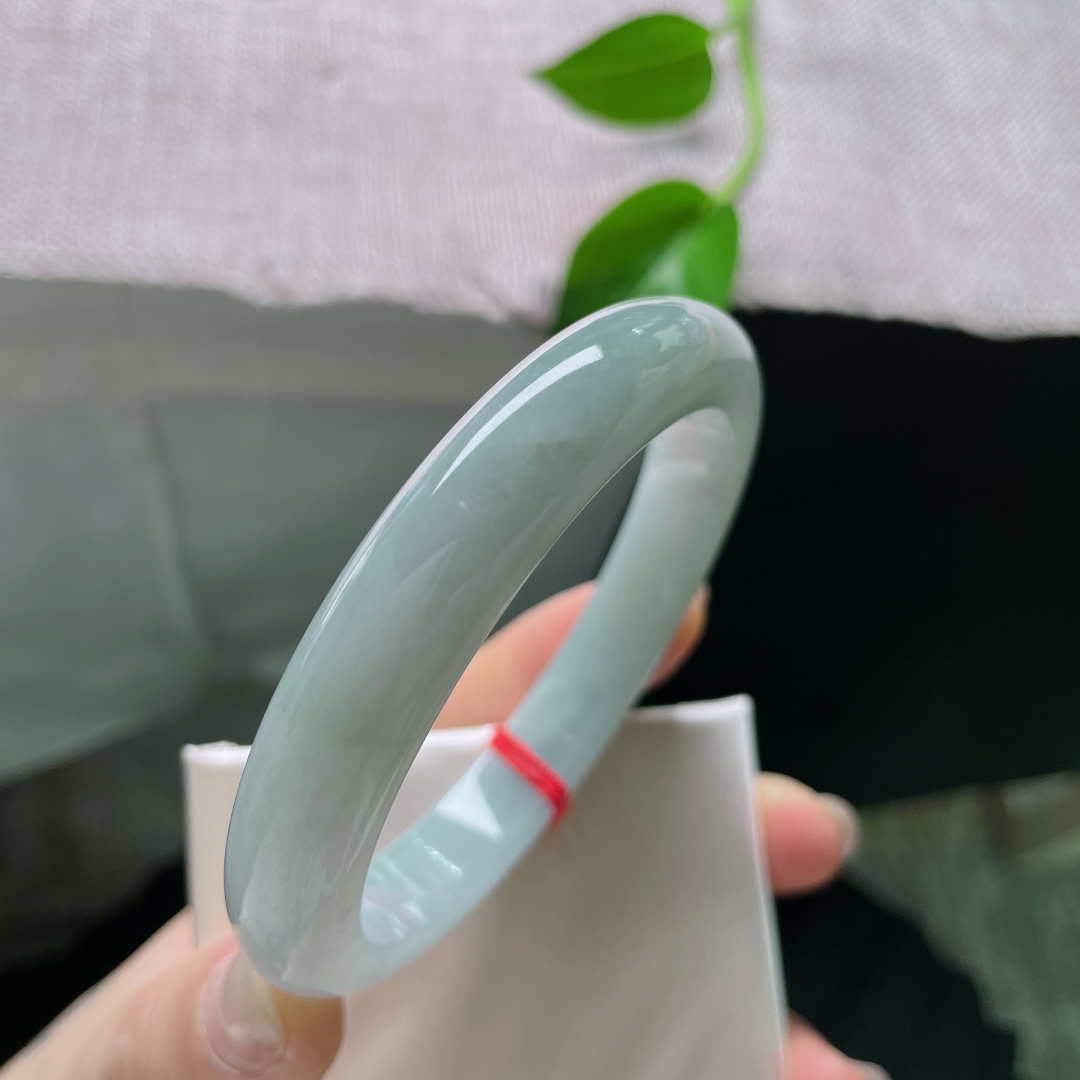 61.1/11.5/8.3，绿底正圈，大圈口，底子细腻干净，素色不张扬，无裂，ss52771a