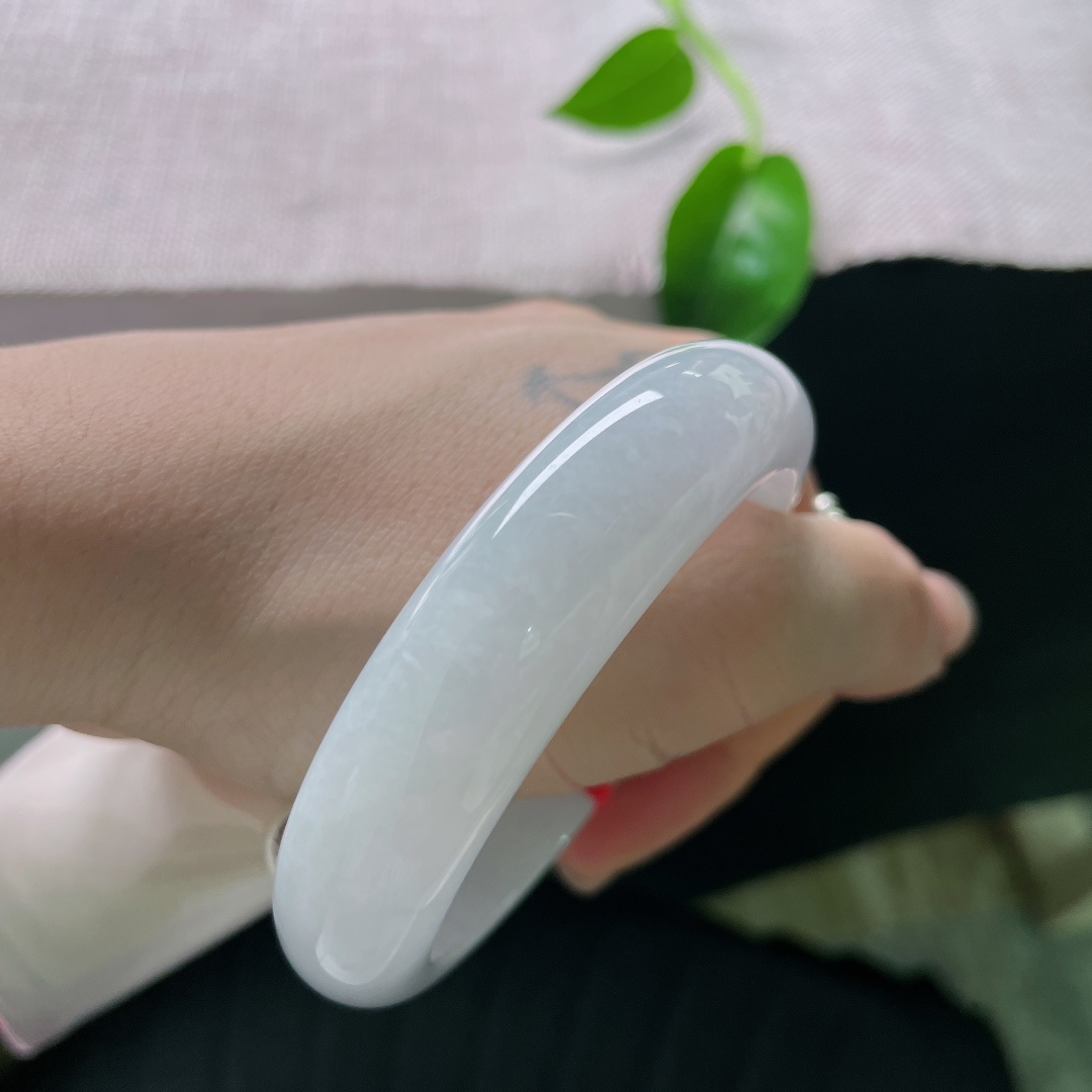 55/14.3/8.1正圈，宽版轮胎镯，种老，佩戴时尚优雅，水润细腻，皮纹，ss53604a