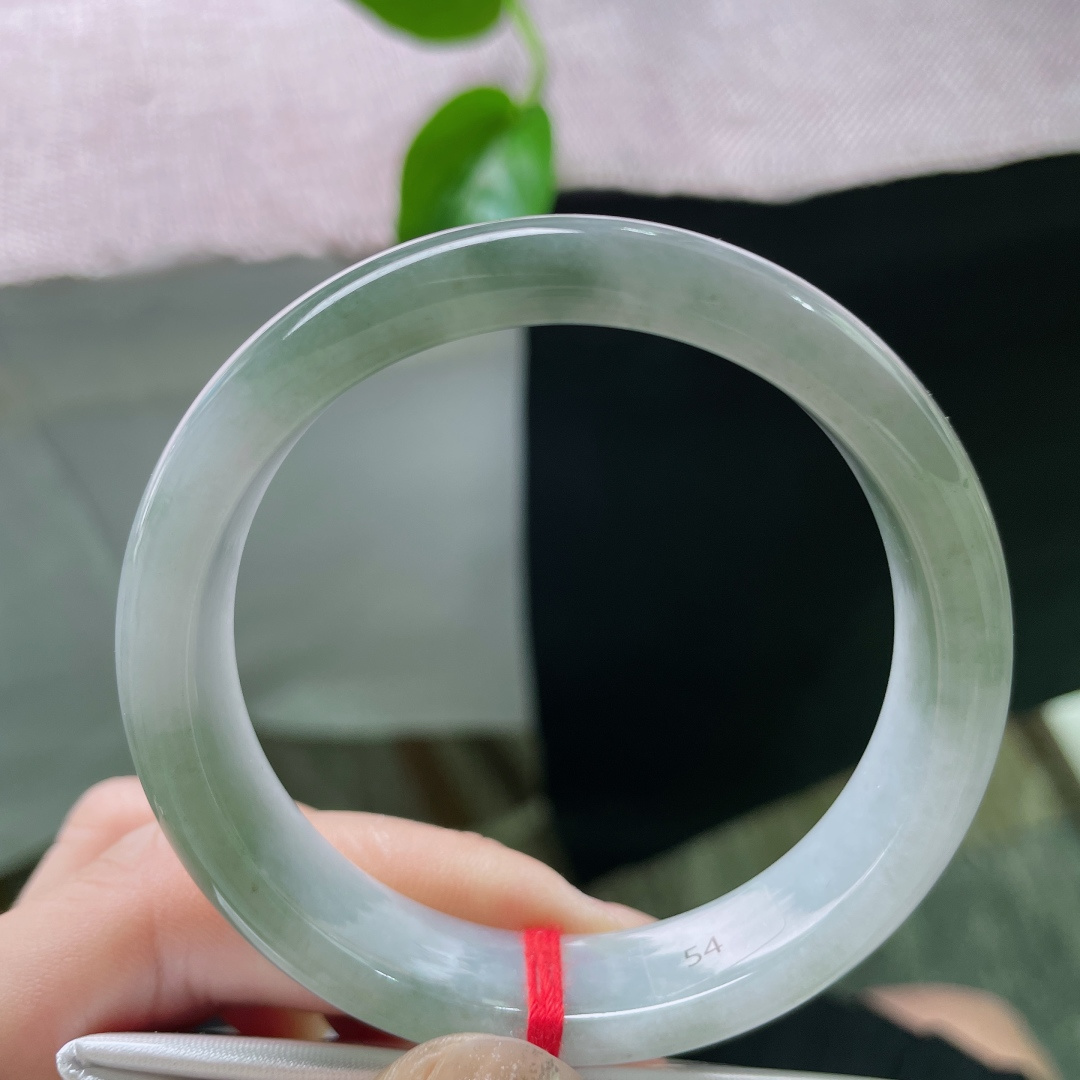 油青正圈，水润细腻，沉稳贵气，温柔大方，无裂，ss49247a