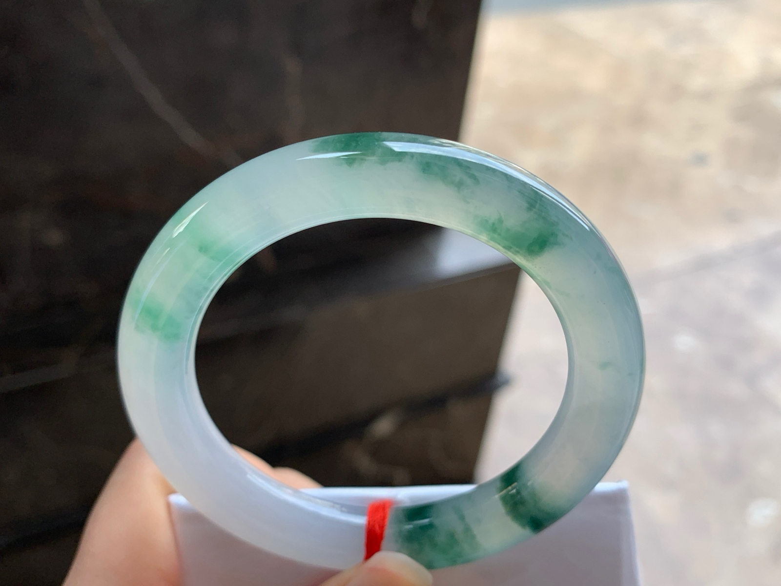 52.5-9.9

冰种绿花圆条手镯^_^水润冰透
