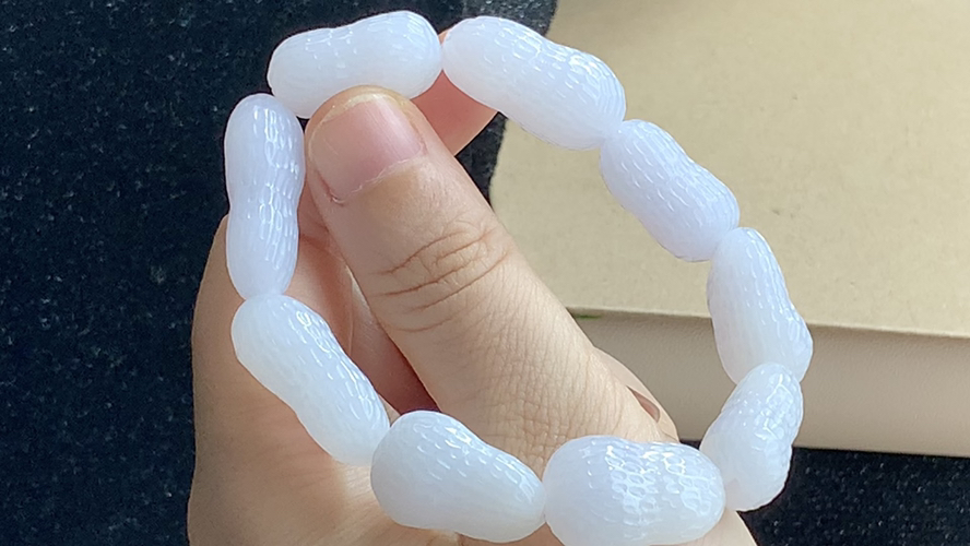 ️ 花生手串，尺寸取一24.5-13.5-11.6mm，包A附证书