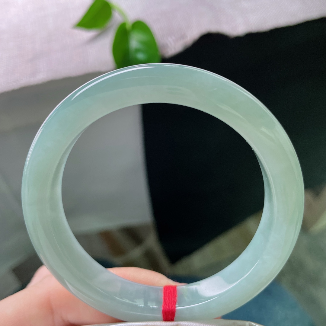 56.6/11.2/8.7，晴水正圈，颜色清爽自然，柔润细腻，透光感好，落落大方，无裂，ss5468