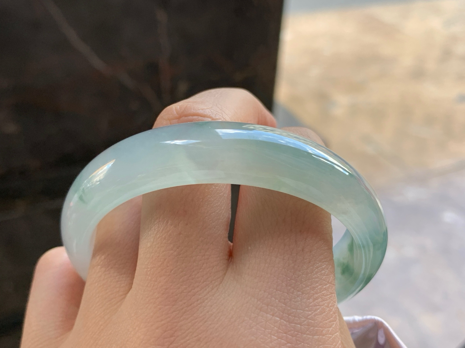 56-13.6-7.2

冰蓝花贵妃手镯^_^水润 正圈54可以带