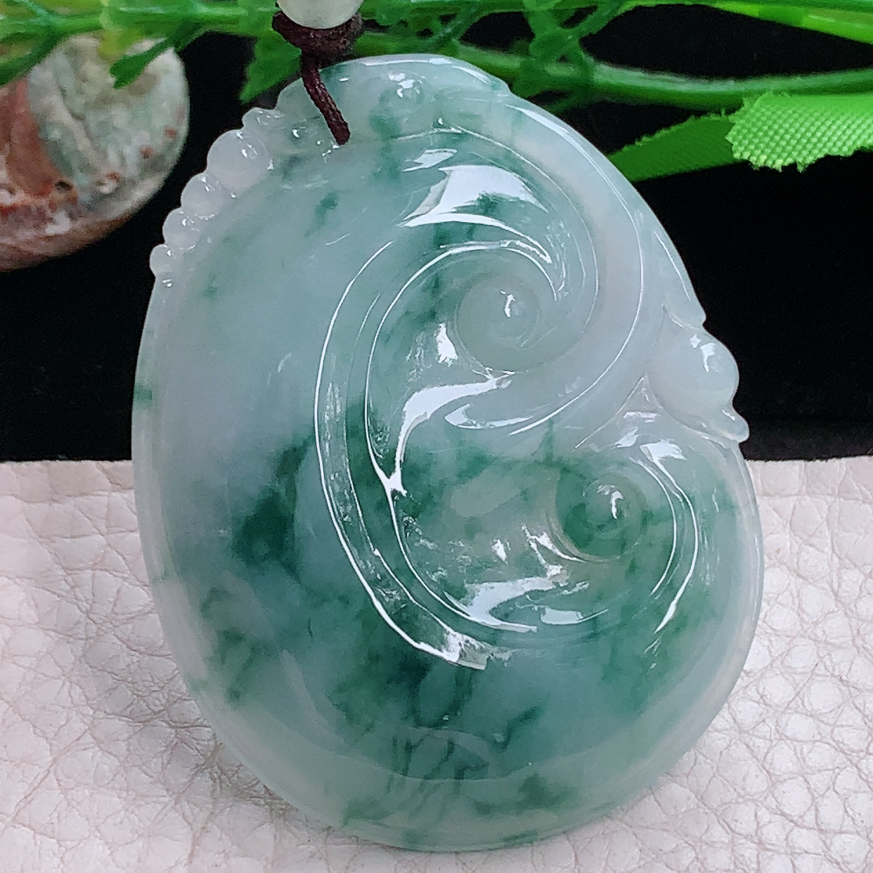zen实拍53.3*41.6*6.2天然缅甸翡翠胶感饱满冰飘花大如意  玉如意玉吊坠