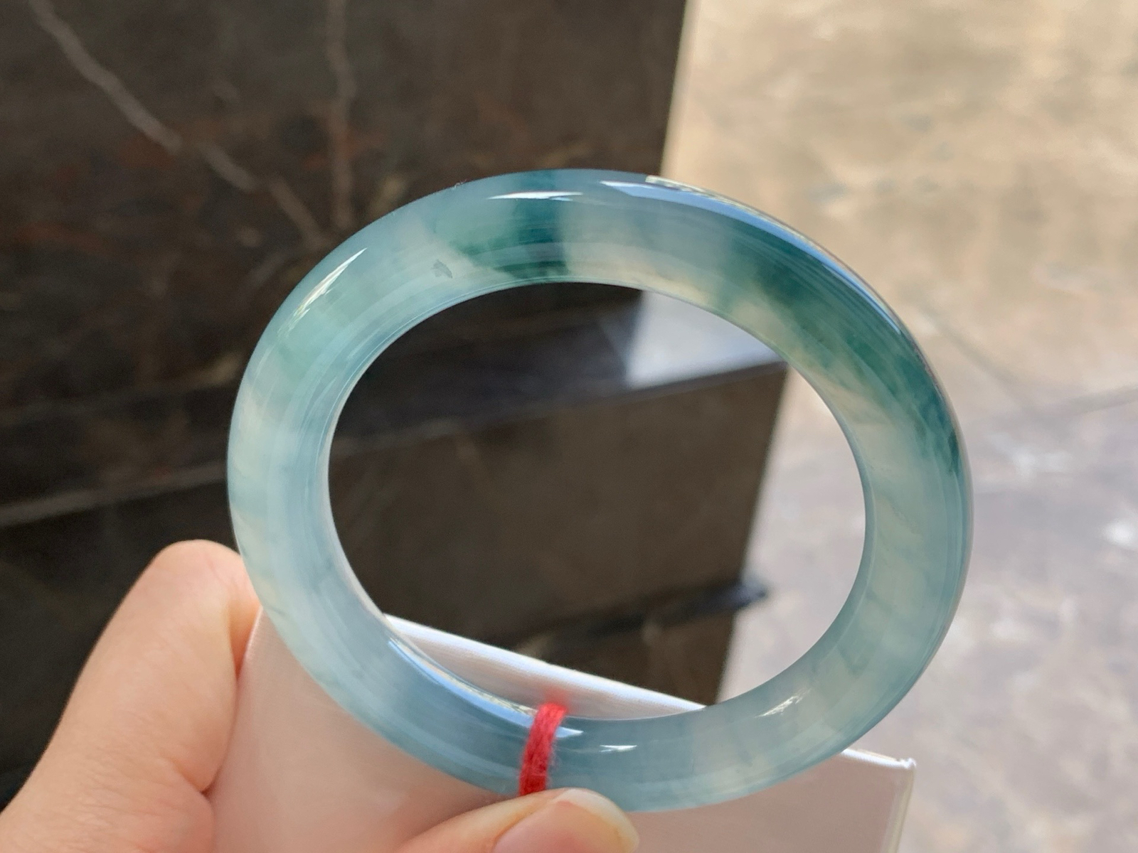 55-10.2

冰蓝花圆条手镯^_^飘花浓郁