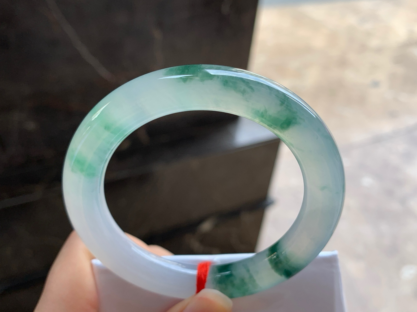 52.5-9.9

冰种绿花圆条手镯^_^水润冰透