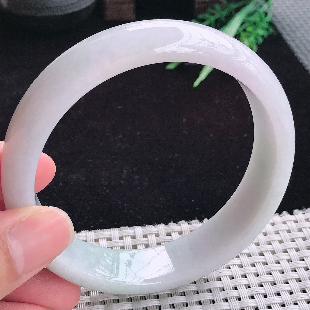 自然光67/17.3/8.3大圈口老坑秀气温润轮胎手镯翡翠玉镯女款百搭