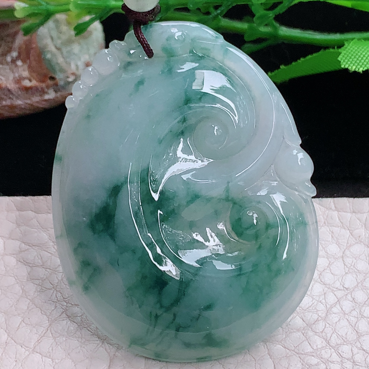 zen实拍53.3*41.6*6.2天然缅甸翡翠胶感饱满冰飘花大如意  玉如意玉吊坠