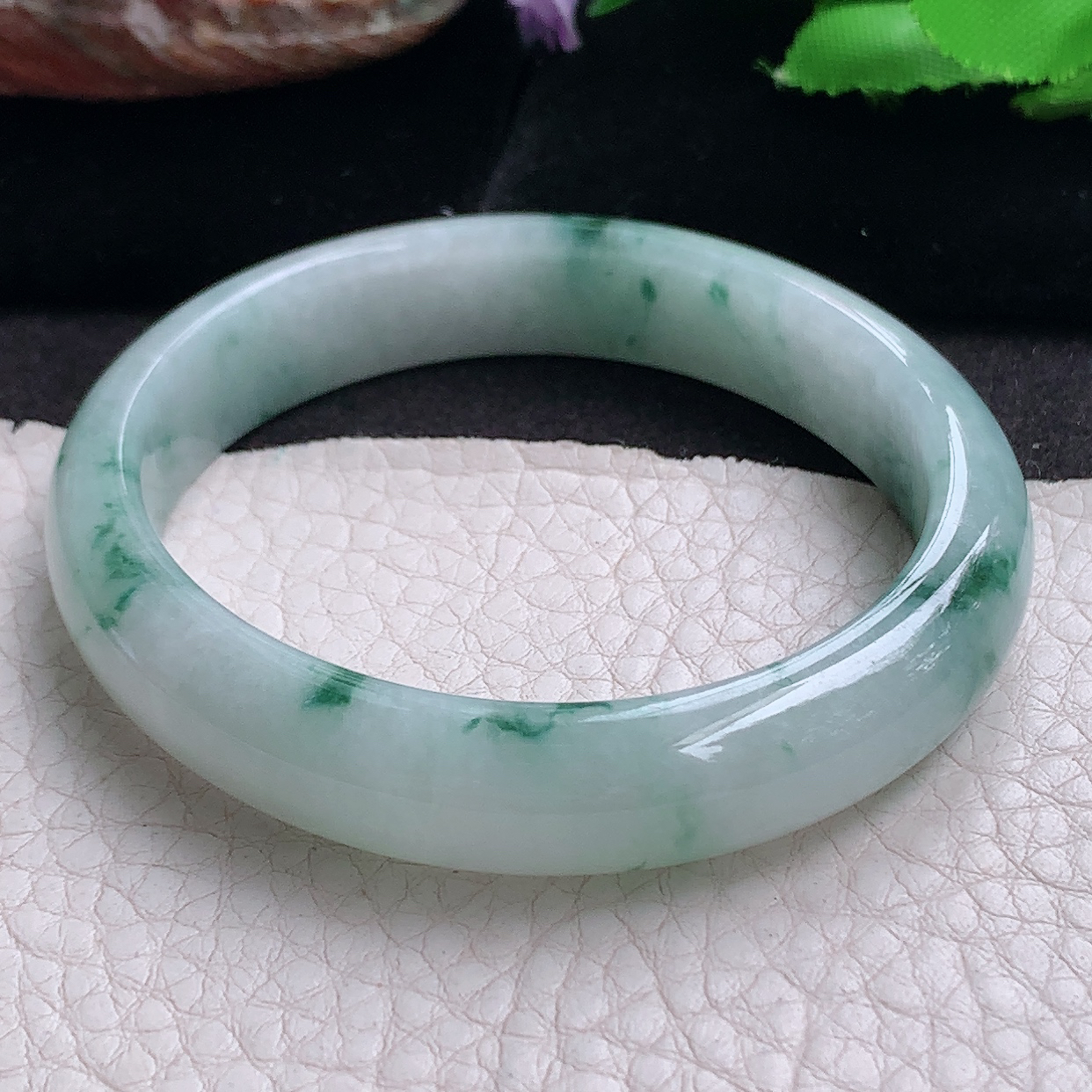 js实拍55.5*49*11.3*6.8贵妃镯 缅甸翡翠a货玉手镯冰飘花蛋形玉手环
