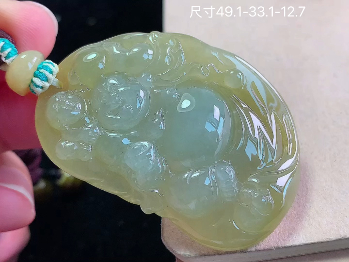 冰黄翡佛公 老坑冰透 种老水足 水润光泽 性比高 无裂 尺寸看图 49.1-33.1-12.7