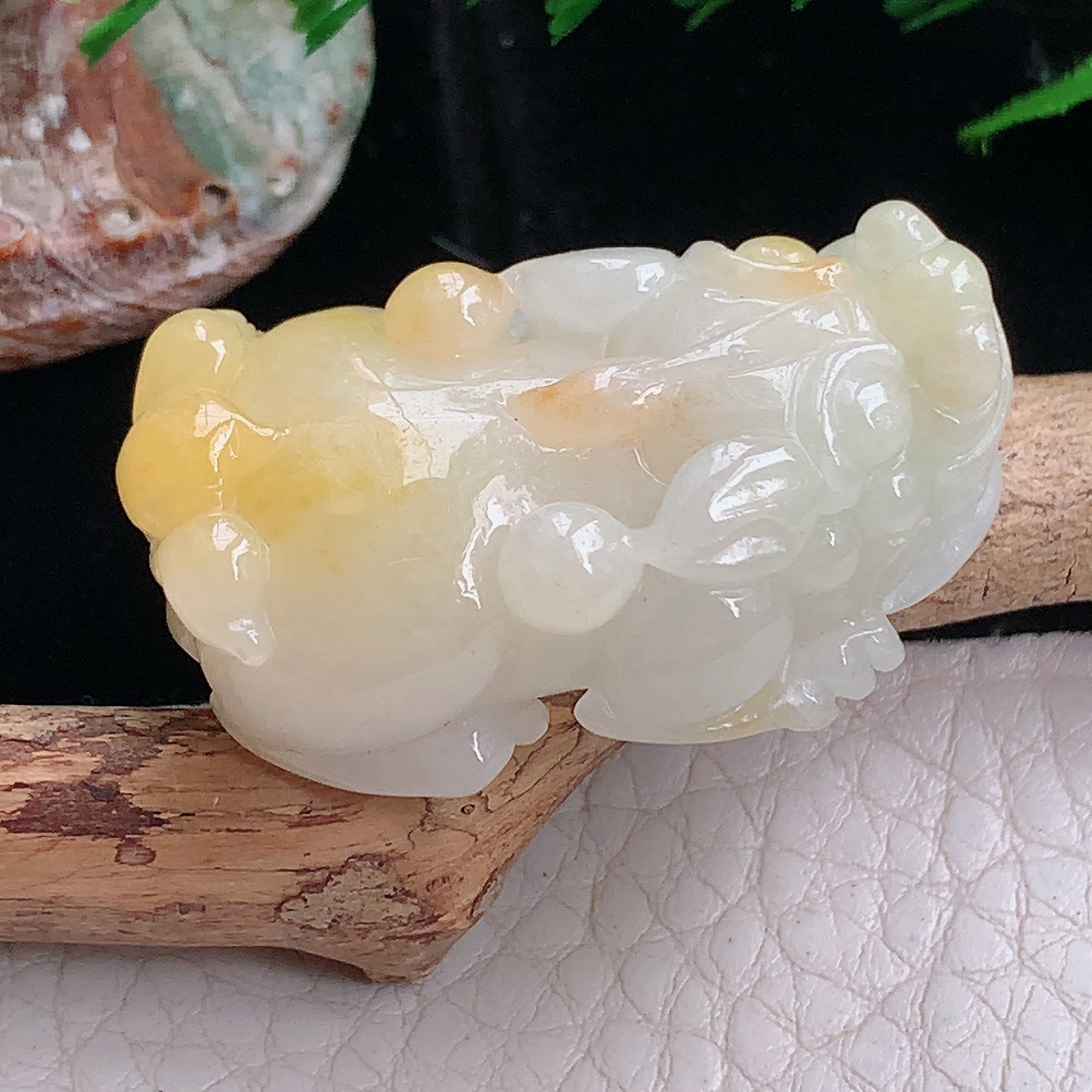 zen实拍35*21*12.6天然缅甸翡翠胶感饱满双彩招财貔貅 玉皮休玉吊坠