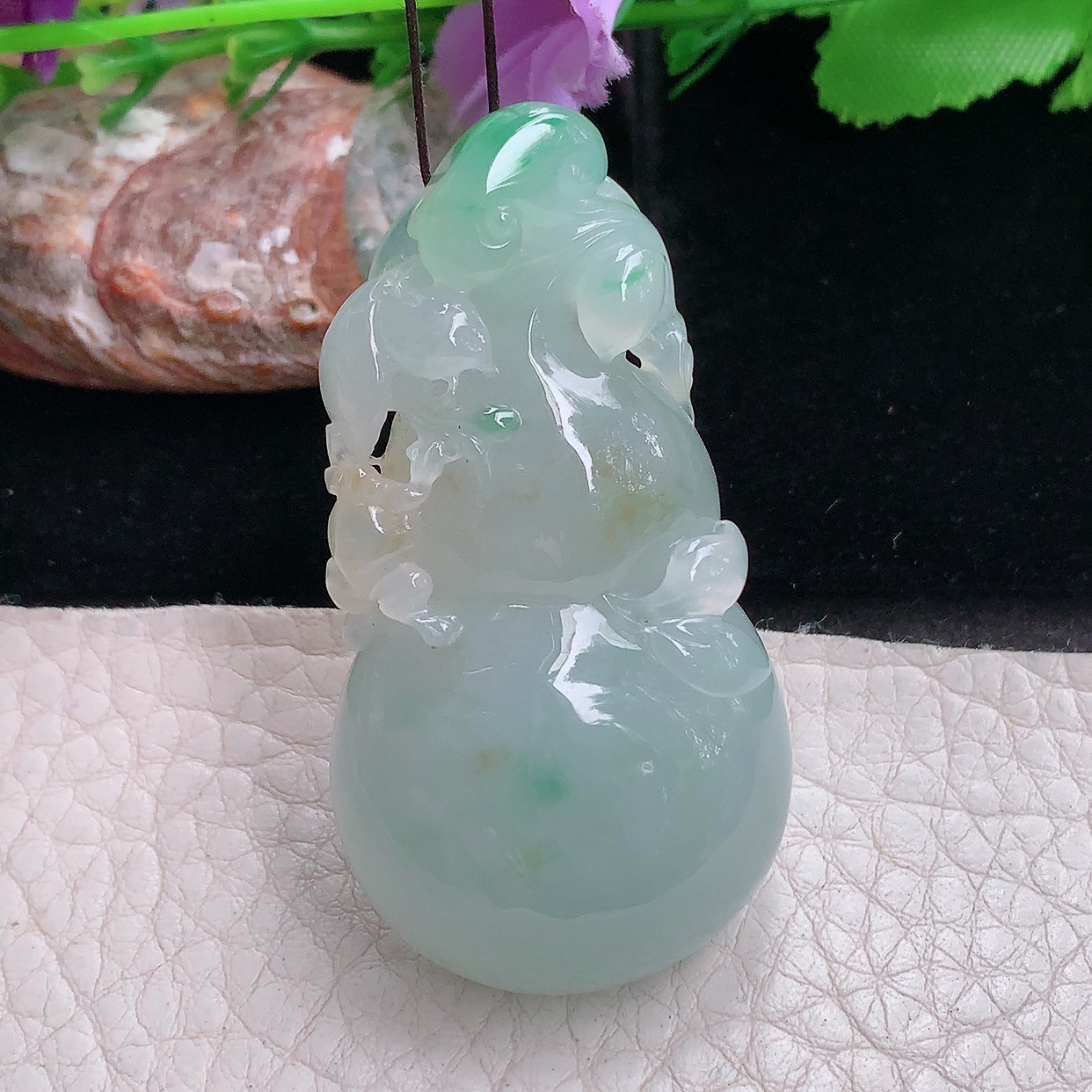 lz实拍53.6*29*12天然缅甸翡翠a货冰三彩饱满葫芦 玉葫芦玉吊坠 玉挂件