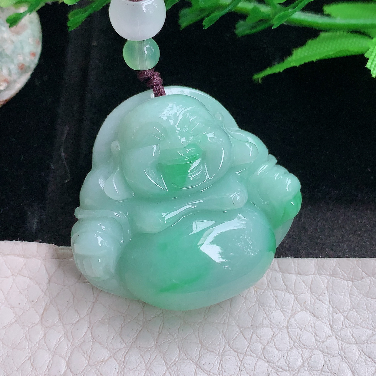 zen实拍34.3*37*12.5天然缅甸翡翠胶感饱满飘绿佛公 开心佛玉吊坠